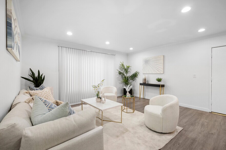 Building Photo - 408 Burchett St