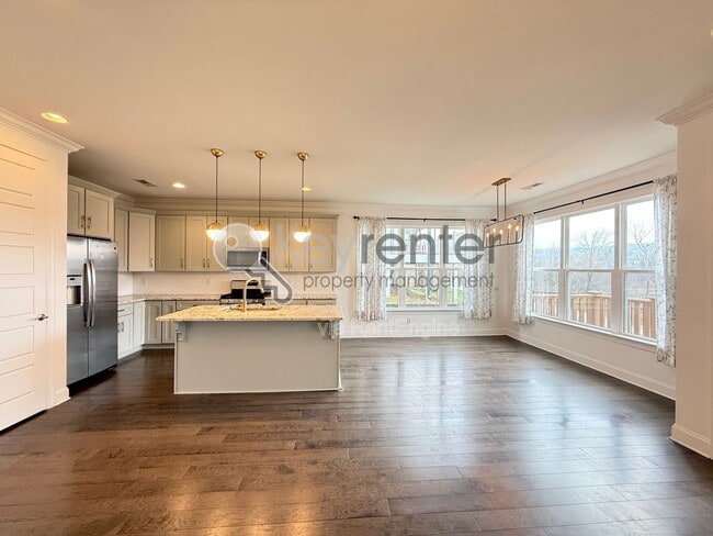 Building Photo - 1843 Seven Pines Ln