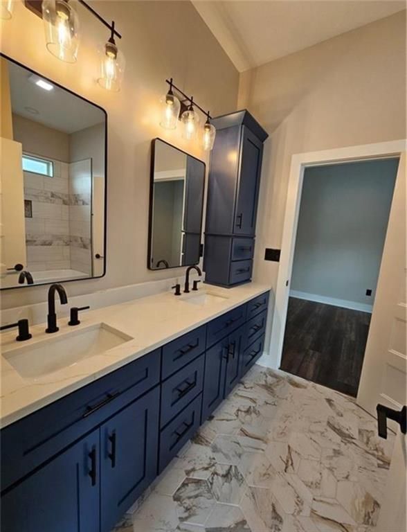 Building Photo - 198 Wellington St SW