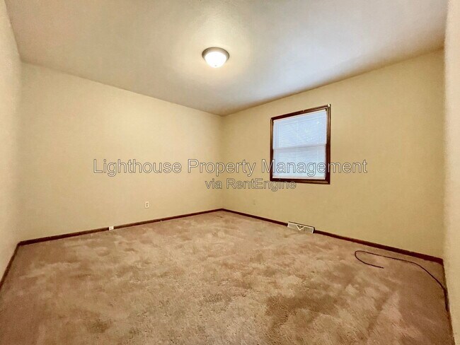 Building Photo - 8128 20th Ave