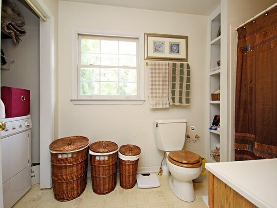 Building Photo - Fifeville/Downtown Home Just Minutes From UVA Medical Center