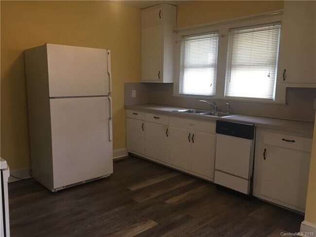 Building Photo - Rental Home-Morganton