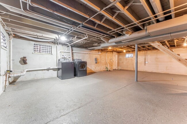 Building Photo - 215 Indian Trail