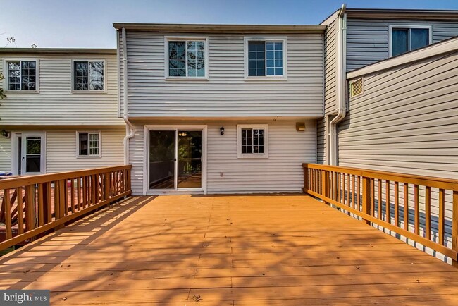 Building Photo - 11141 Captain's Walk Ct