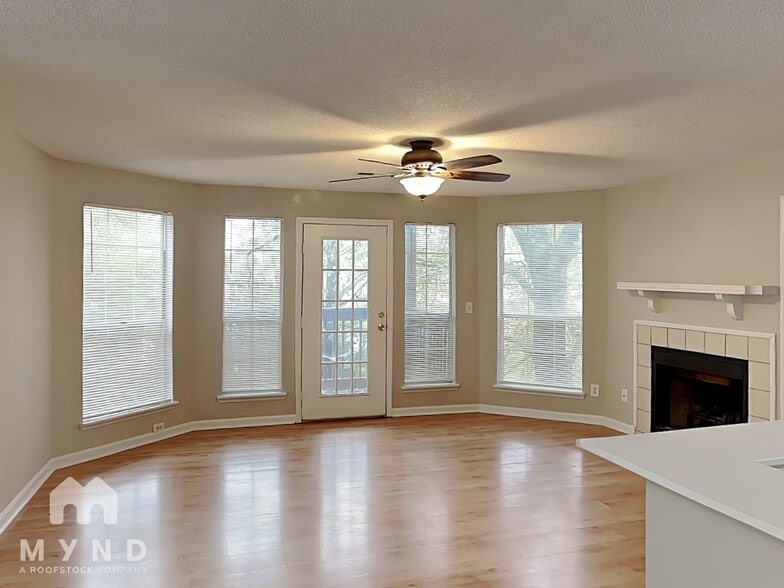 Building Photo - 1213 Waterville Ct