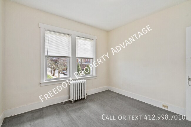 Building Photo - 2451 Wedgemere St