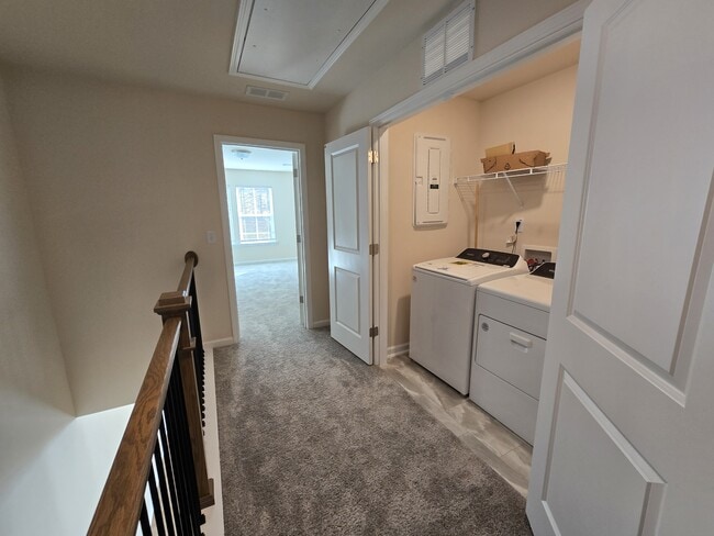 Building Photo - 865 Falls Grove Trl