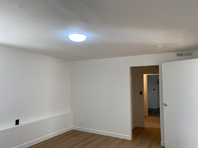 Building Photo - 1033 Pacific Ave