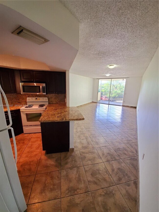 Building Photo - 8363 Lake Dr