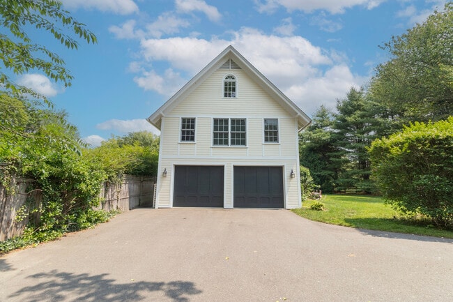 Building Photo - 200 Whitfield St