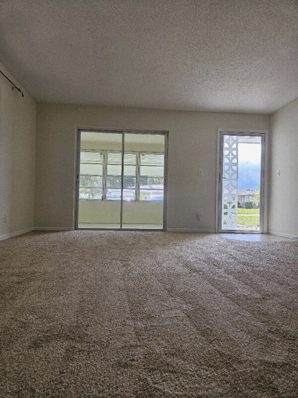 Building Photo - 277 W High Point Ct