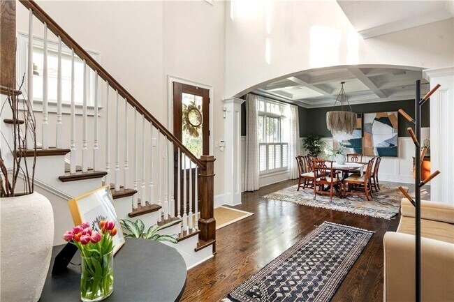 Building Photo - 582 St Charles Ave NE