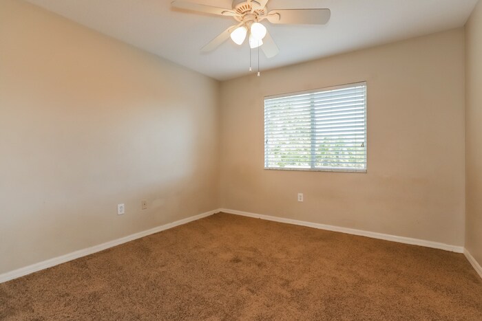 Building Photo - 3519 Pine Top Dr