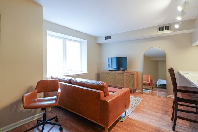 Building Photo - Old City Charmer Historic Building