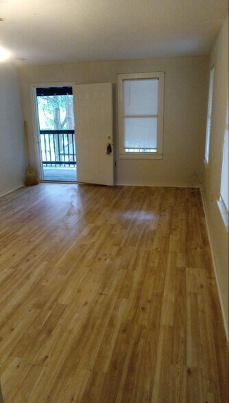 Building Photo - 1035 Maynard St