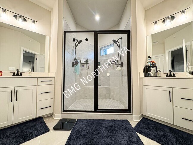 Building Photo - 1636 Kirkman St