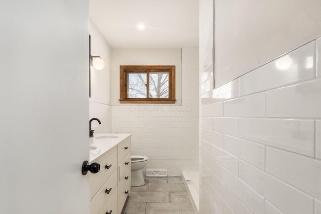 Building Photo - 4232 Eastlea Dr