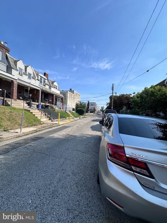 Building Photo - 3948 Howland St