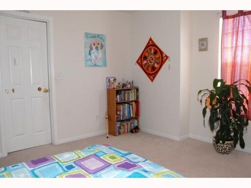Building Photo - 6647 Westbury Dr
