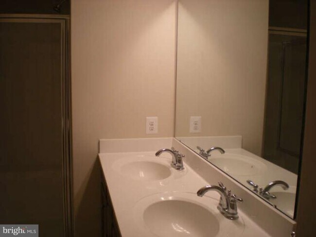 Building Photo - 3630 Spring Hollow Ln