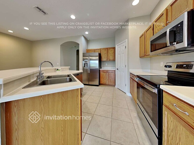 Building Photo - 9245 Creedmoor Ln