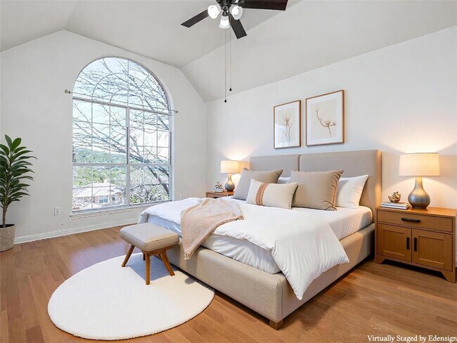 Building Photo - 7730 Lakewood Dr