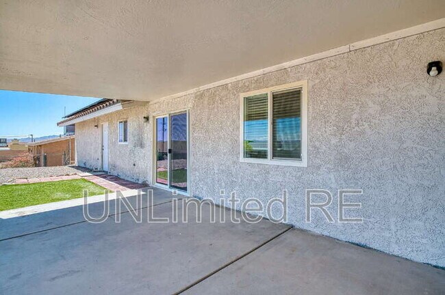Building Photo - 2250 Atlantic Dr