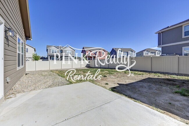 Building Photo - 10627 Hidden Pr Pkwy