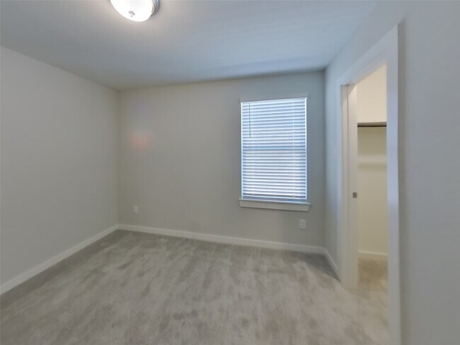 Building Photo - 2422 Cohorn Trl