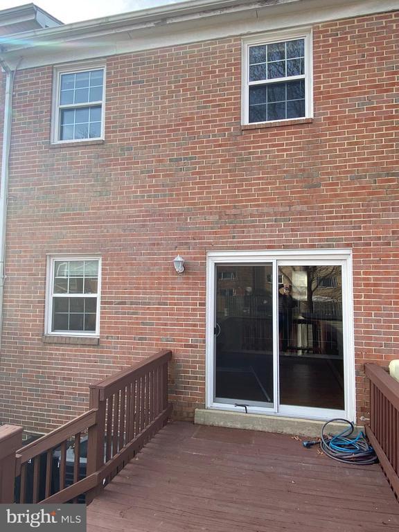 Building Photo - 7432 Pohick Rd