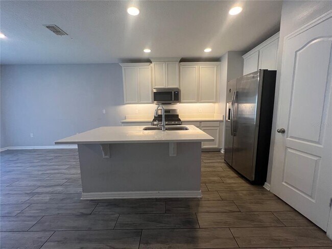 Building Photo - 104 Cedar Bark Ln