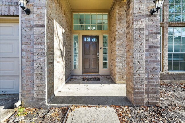 Building Photo - 17711 Shelby Oaks Cir