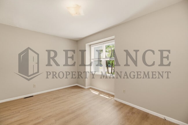 Building Photo - 7302 W Douglas Ave
