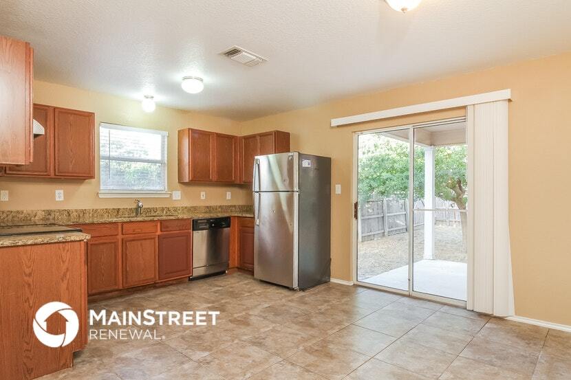 Building Photo - 2115 Clear Ct