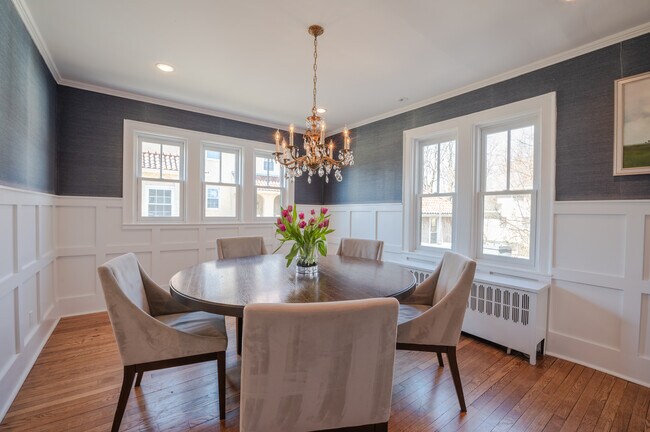 Building Photo - 23 Sherwood Ave