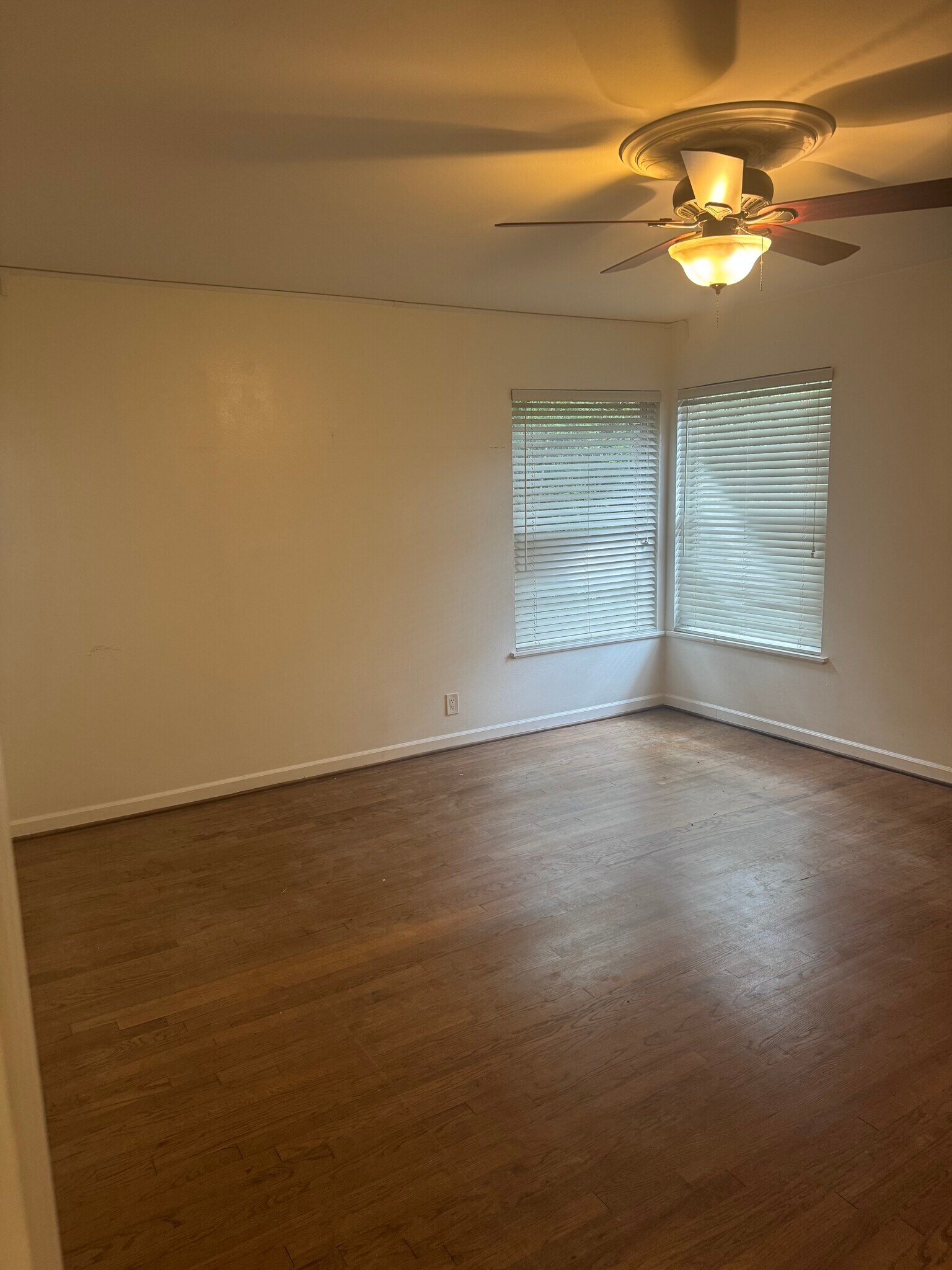 Building Photo - 4151 Hawthorne Ave