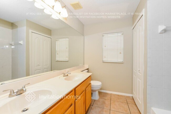 Building Photo - 3645 Tayside Ct