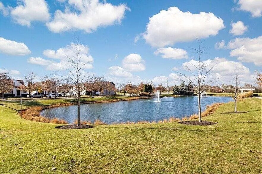 Building Photo - 5492 Bull Creek Dr