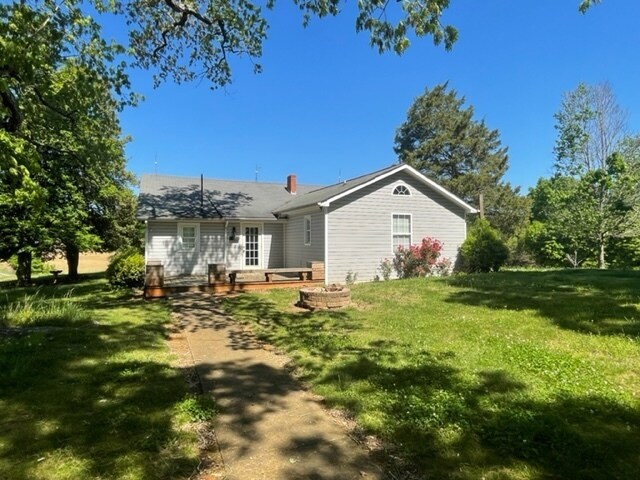 Building Photo - A cozy home w/ 3 beds, 2 bath and a 70 acr...