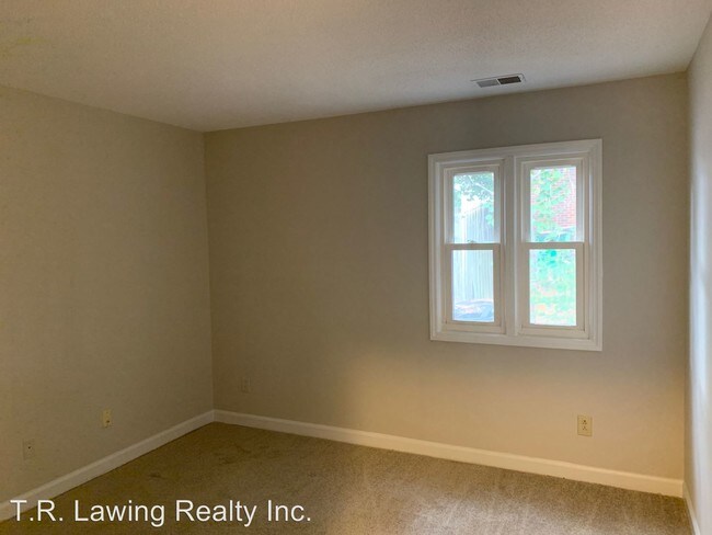 Building Photo - 10708-10710 Blue Heron Dr