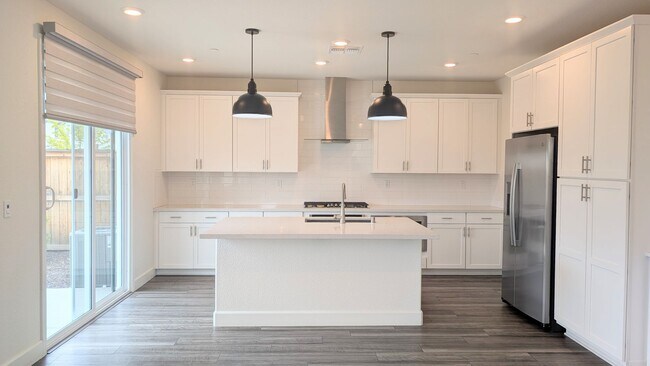 Building Photo - Gorgeous Home in Folsom Ranch