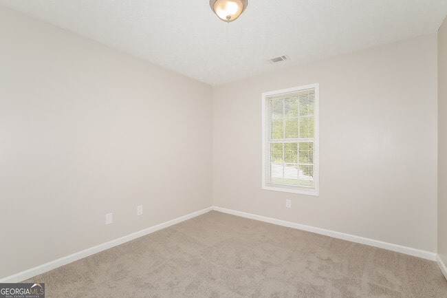 Building Photo - 2737 Glendale Dr