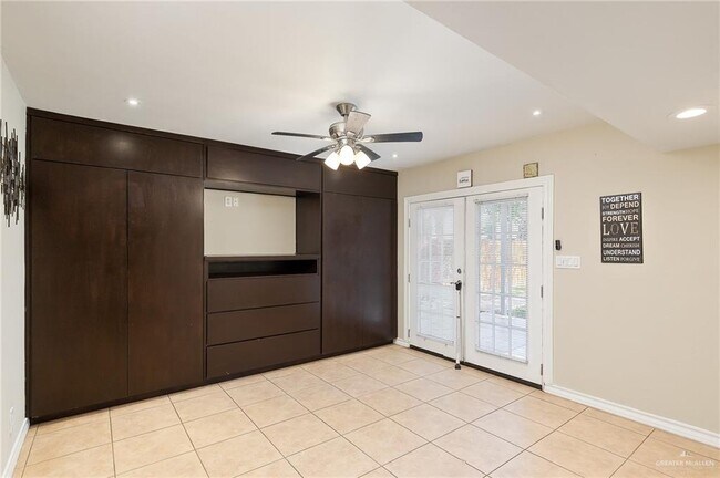 Building Photo - 15 S 27th St