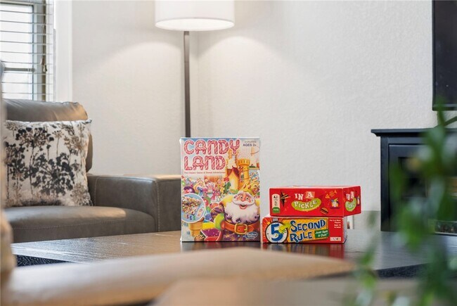 Building Photo - 5307 S Bellview Rd