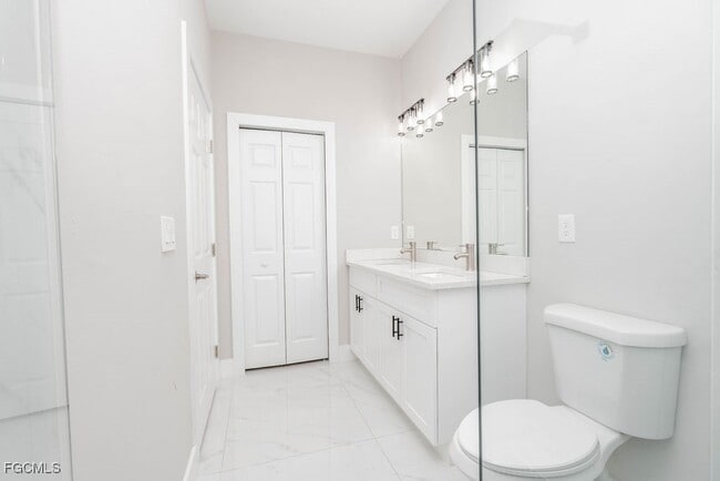 Building Photo - 4417 22nd St SW