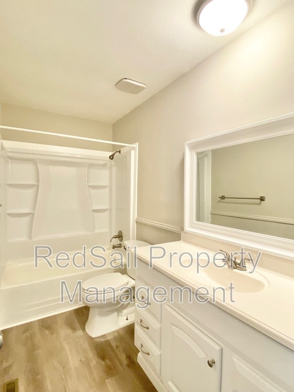 Building Photo - 398 Circuit Ln