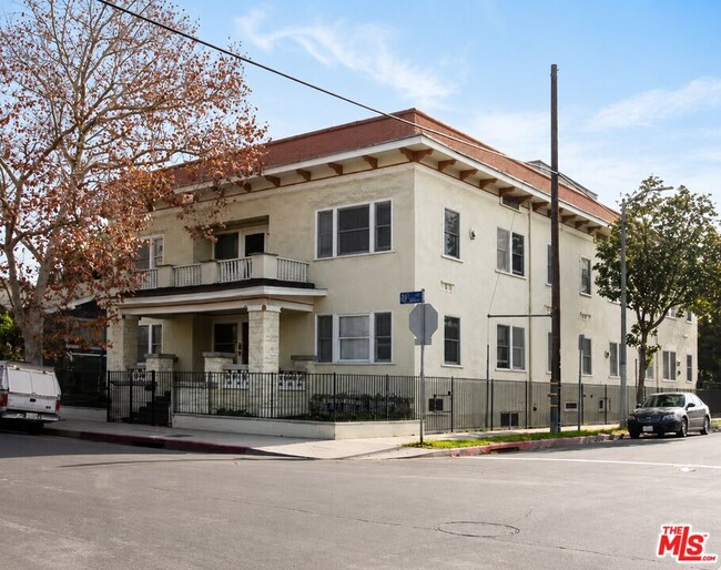 Building Photo - 1288 W 23rd St