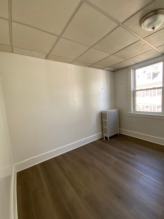 Building Photo - 674 St Joseph St