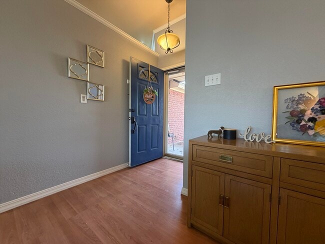 Building Photo - 1021 Kirby Ave