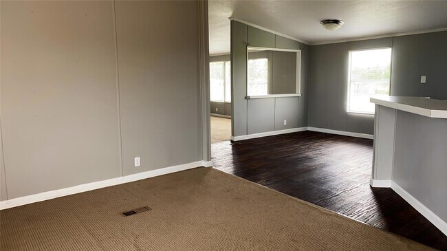 Building Photo - 110 Thomas Park Dr
